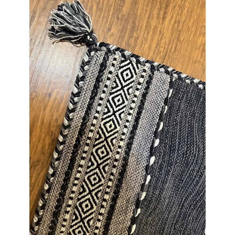 2 SURYA Pillow Covers 23x23 Black Gray Charcoal White Knobby Tassels Floor BOHO